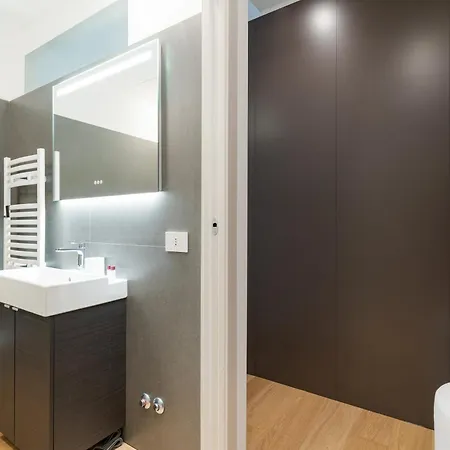 Guesthost - Stazione Sleek Appartement *
